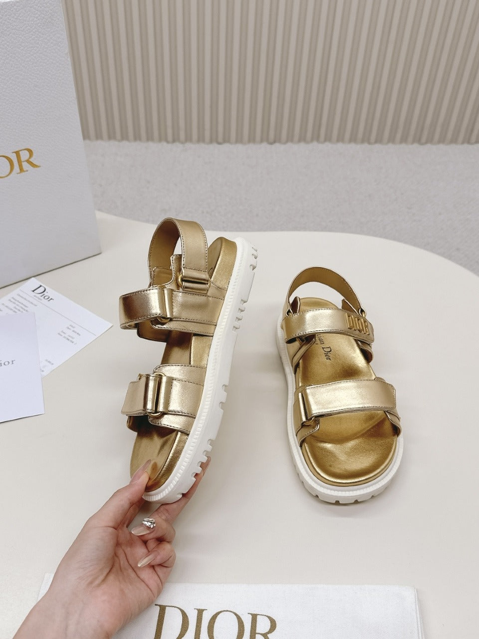 Златни сандали Dior