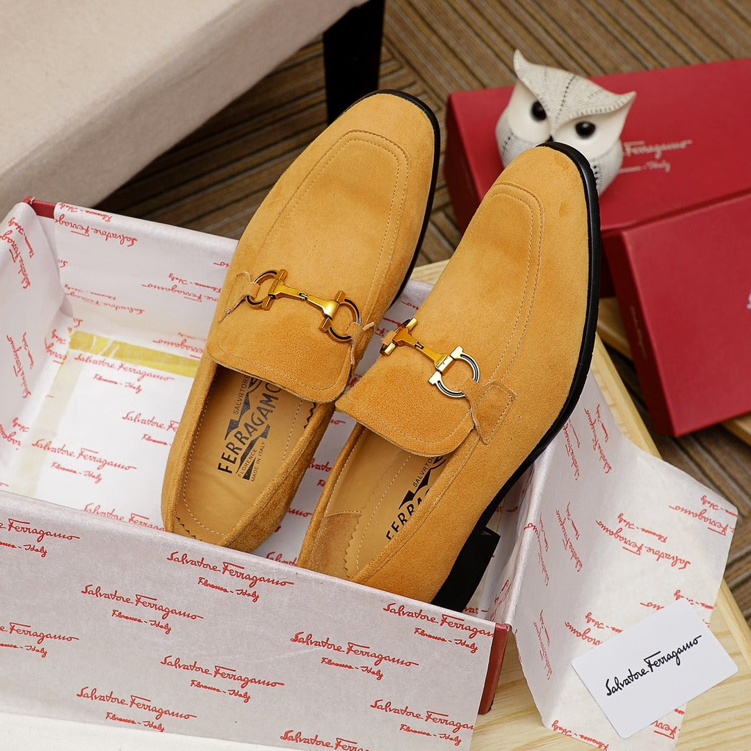 Обувки Ferragamo бежови