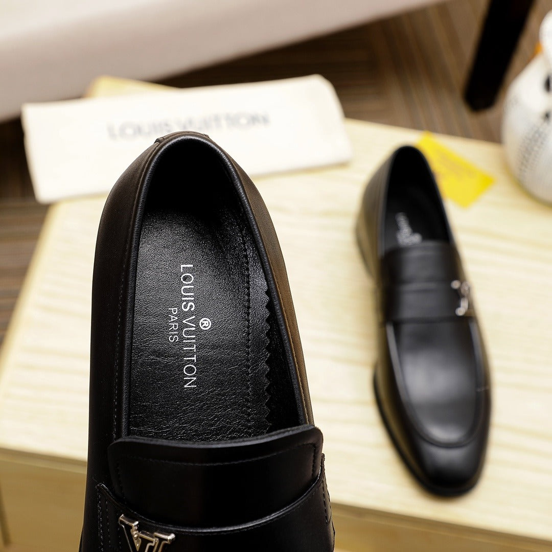 Черни обувки Louis Vuitton