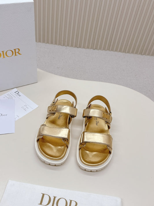 Златни сандали Dior